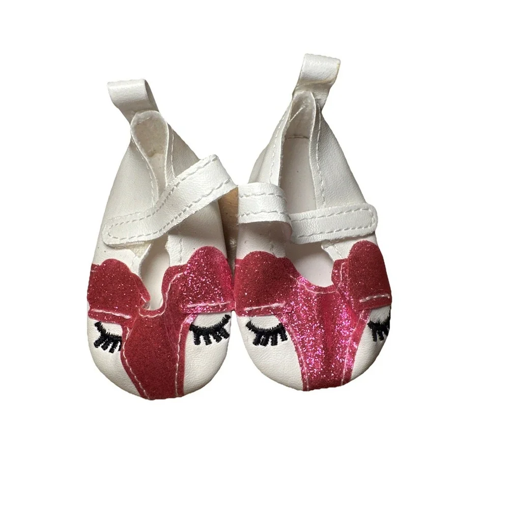 The Unbranded Brand 18 doll